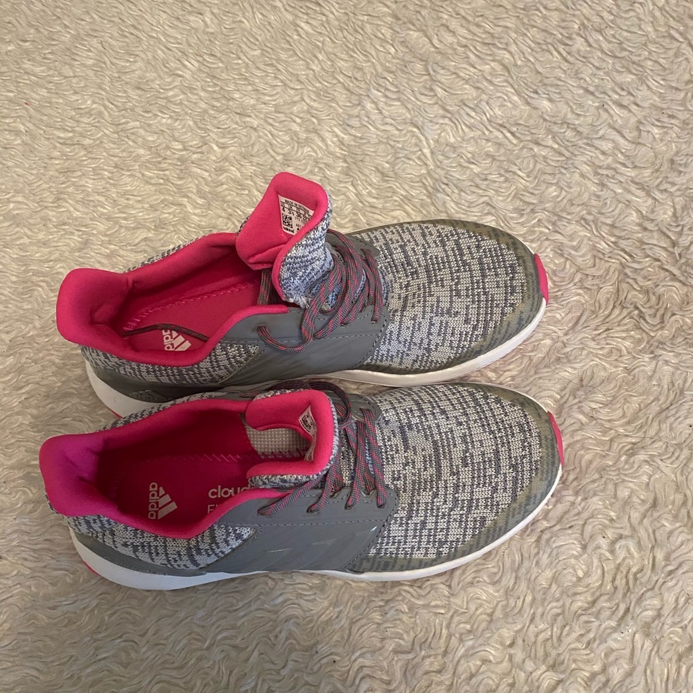 NWOB Adidas Cloudfoam. Size 4Y